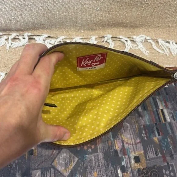 FOSSIL Key-Per Coated Canvas Flower Large Zipper CLUTCH BAG - Picture 7 of 7